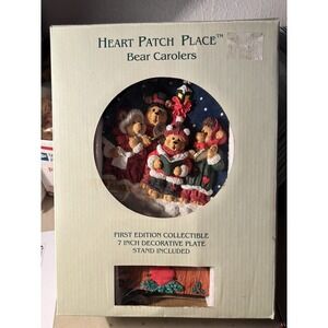 1996 Christmas Rare  Heart Patch Place Hills First Edition Bear Carolers NEW